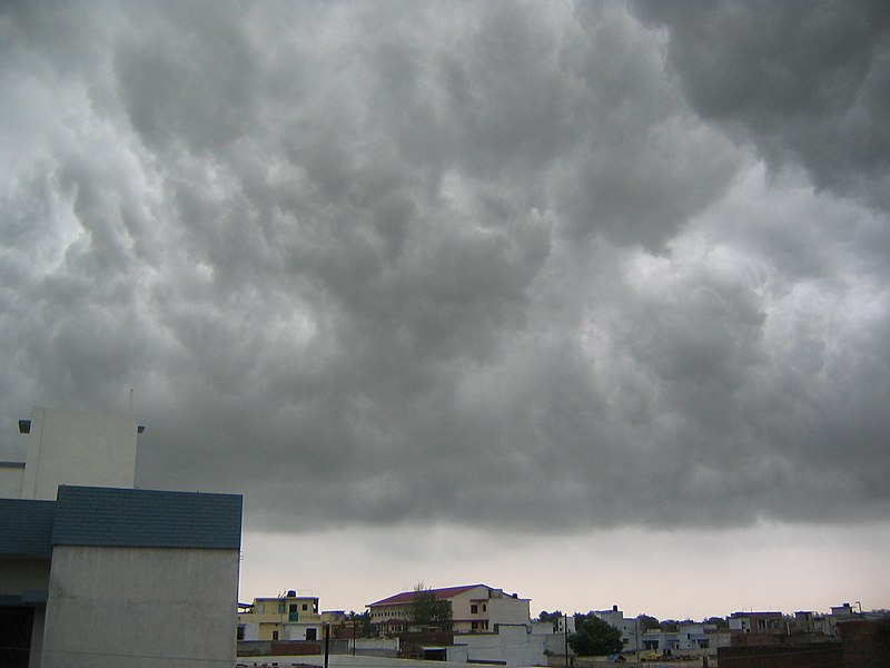 File:Monsoon clouds Lucknow.JPG