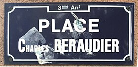 Voir la plaque.