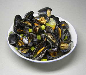 Cooked mussels