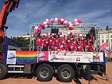 SOS homophobie à la Marche des fiertés de Lyon en 2018.jpg