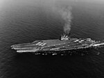 USS America (CVA-66) на ходу 31 августа 1965 года. Jpg