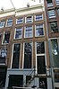 Huis met gevel onder rechte lijst