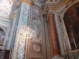 Basilica di San Nicolò (Pietra Ligure), statua di Sant'Ambrogio