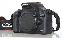 Description de l'image Canon EOS 500d voorzijde.jpg.