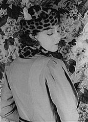 Ozelotstirnband und ‑kragen, Dorothy Gish (1932)