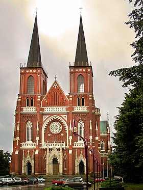 La cathédrale-basilique de la Sainte-Famille de Częstochowa