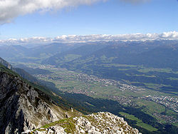 La vallée de l'Inn depuis le Hafelekarspitze près d'Innsbruck