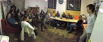 Participants of the Czechitas workshop arrived to the office in unexpectedly high numbers. After the crowded intro, we were fortunately able to move them into a bigger room :-).]]