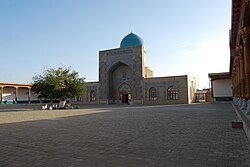 قرشی میں نیلا گنبد مسجد