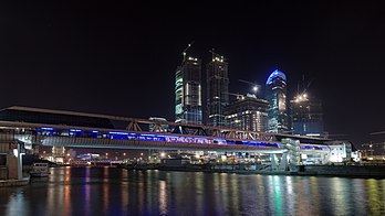 Construção do Centro Internacional de Negócios de Moscou à noite, março de 2008. (definição 4 819 × 2 711)