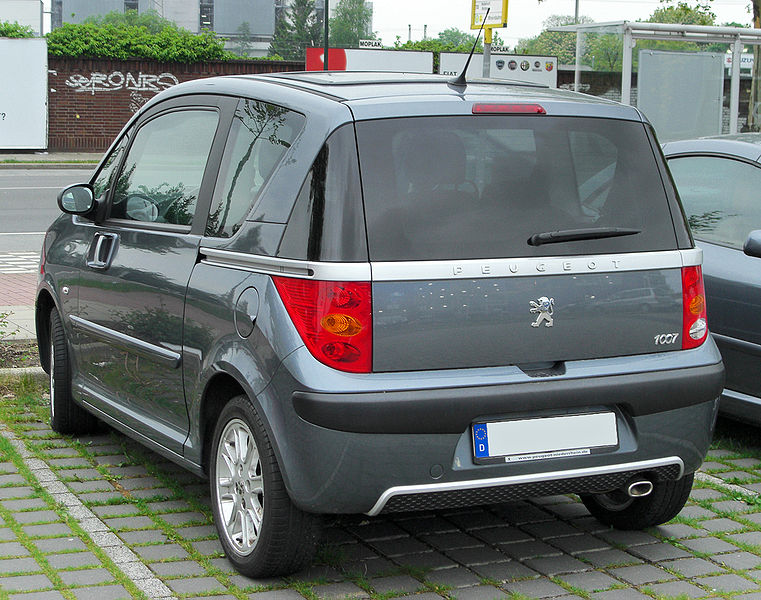 File:Peugeot 1007 rear 20100513.jpg