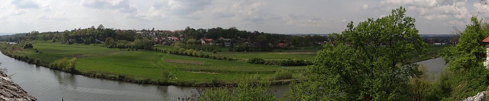 Widok z klasztoru w Tyńcu na Bramę Tyniecką i Piekary