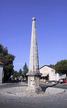 De 13 meter hoge obelisk opgericht in 1777 ter ere van bisschop de Beauteville van Alès