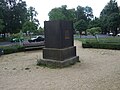 Cokół pomnika ku czci 2. tys. poległych z 2 Batalionu Telegraficznego (Telegraphen-Bataillon Nr 2)