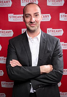 Тони Хейл на церемонии вручения наград Streamy Awards 2010 (обрезано) .jpg