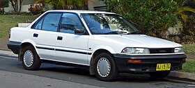 1991 Toyota Corolla (AE92) CS sedan (2010-05-19).jpg