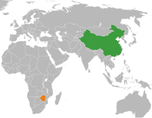 Mapa indicando localização da China e do Zimbabwe.