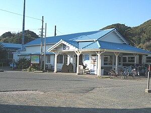 Emi-station-stationhouse-200712.jpg