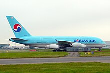 Korean Air Flight 86 Korean Air Airbus A380-861 HL7627 (26805662524).jpg