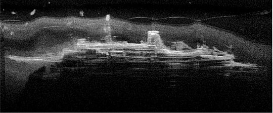 Photographie sonar d'une épave immergée.