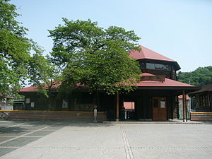 묘카쿠 역 (2006년 5월 5일)