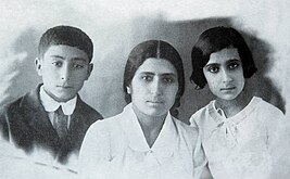 Together with his mother Munavvar and sister Farida