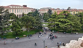 Image illustrative de l’article Piazza Bra