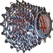 Ruota multipla di un cambio a deragliatore a 9 posizioni SRAM serie R9