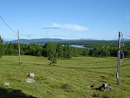 Virisen sedd från fjällägenheten Bojtiken vid sjöns västra ände.