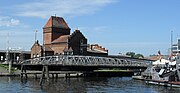 Hafendrehbrücke mit Betriebsgebäude