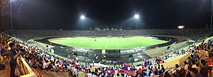 Fußballspiel im Olympiastadion Phnom Penh (2015)