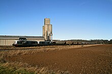 Une rame céréalière de Provins près de Beauchery-Saint-Martin