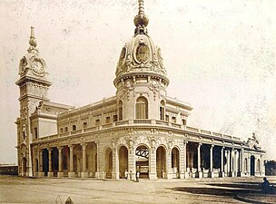 1890: תחנת הרכבת מר דל פלאטה (נסגרה בשנת 1949, נשרפה ושופצה מאוחר יותר אך היא הרבה פחות מעוטרת מהמבנה המקורי)