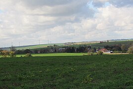 Vue du hameau de Montigny depuis Vendelles.