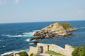 L'îlot Amuitz à l'extrêmité du cap du Figuier, près de Fontarrabie, Pays basque, Espagne.