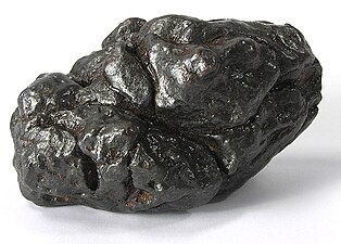 Fragment des Nantan-Meteoriten, Größe: 7.9 x 4.2 x 3.9 cm.[1]