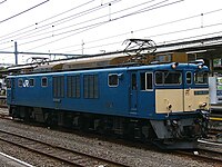 EF64 1022 側面の造型に特徴 2005年7月22日 拝島駅