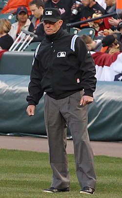 mlb umpire uniforms