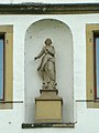 Marienfigur am Nordostgiebel