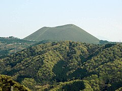 大室山スコリア丘（独立単成火山群の伊豆東部火山群）