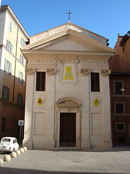 Fasaden vid Piazza della Pigna.