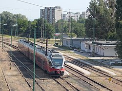 S12-es vonat Oroszlány vasútállomáson