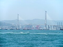 Stonecutters Bridge beim Bau, 2009