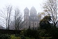 Abtei Maria Laach im Nebel