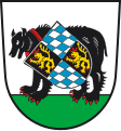 Stadt Bärnau In Silber auf grünem Rasen stehend ein schwarzer Bär, der an rotem Halsriemen einen gevierten Schild trägt; darin 1 und 4 in Schwarz ein rot gekrönter und rot bewehrter goldener Löwe, 2 und 3 die bayerischen Rauten.