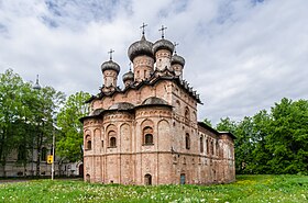 Церковь Троицы с трапезной