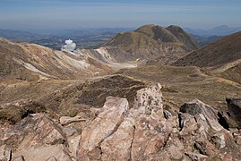 久住山から見た硫黄山。