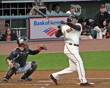 English: Barry Bonds in action