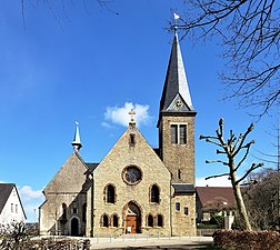 Hoofdportaal van deze kerk (1904)