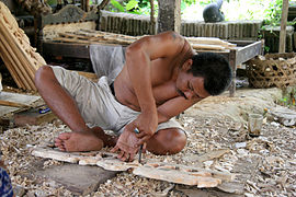 巴厘岛木雕师傅